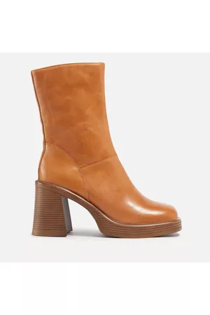 Finite block heel outlet bootie