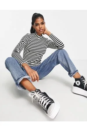 JDY High neck lettuce edge top in stripe