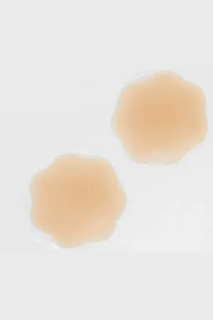Fashionkilla Adhesive silicone nipple cover pack in tan