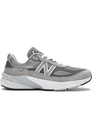 New Balance 990v6 sneakers in