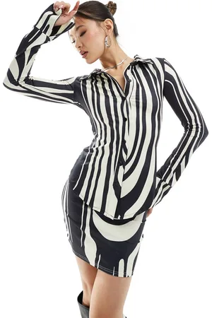 Murci Longline button up extended cuff shirt in abstract mono print - part of a set