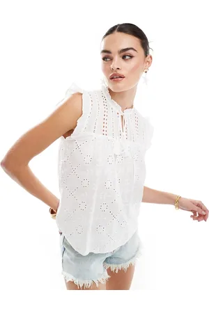 ONLY Broidery sleeveless top in