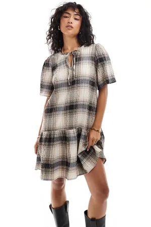 JDY Seersucker midi dress in beige plaid