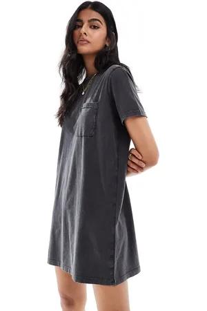 JDY Mini pocket t-shirt dress in wash