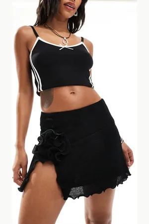 Bailey Rose Flower mini skirt in black