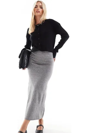 ASOS ASOS DESIGN Petite knitted midi skirt in
