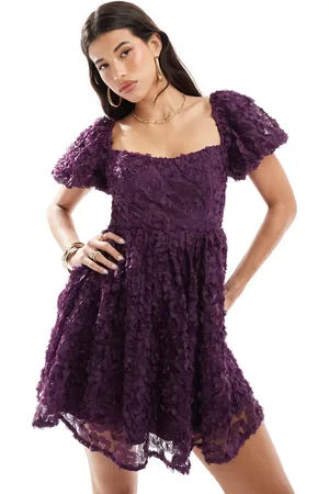 Love Triangle Mini prom skater dress with tie back in 3D floral in plum