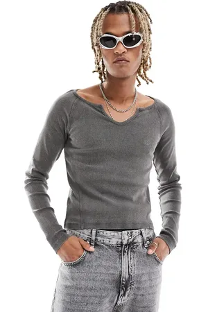 Reclaimed Long sleeve acid wash muscle fit t-shirt in charcoal