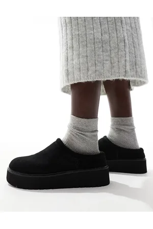 Stradivarius Platform fluffy mules in