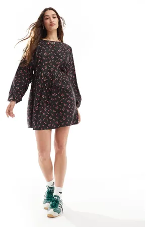 Daisy Street Mini smock dress in red floral ditsy