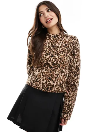4th & Reckless Knitted button through cardigan in leopard print