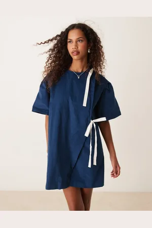 Ghospell Contrast bow mini dress in