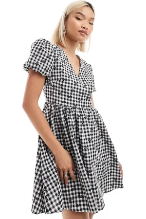Daisy Street V neck mini smock dress in bow detail mono gingham
