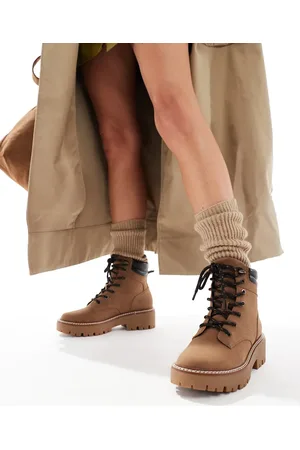 Stradivarius Chunky flat lace up boots in