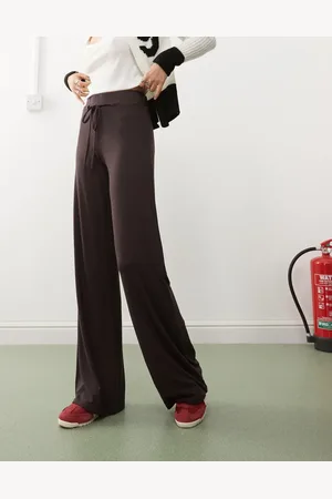 COLLUSION Low rise yoga pants in chocolate