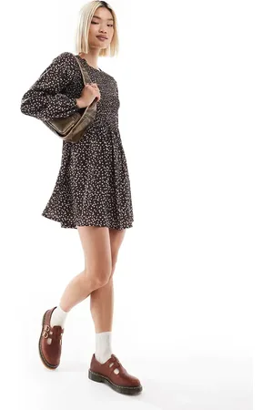 Daisy Street Shirred long sleeve mini smock dress in floral