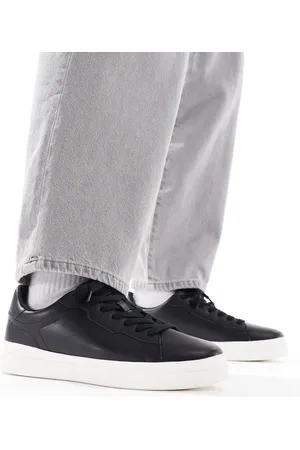 Pull&Bear Lace up contrast sole sneakers in