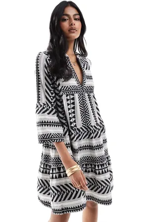 Accessorize Patterned print mini beach kaftan in dark and white