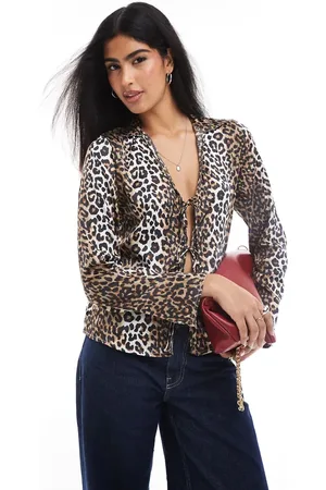 ONLY Tie front blouse in leopard print
