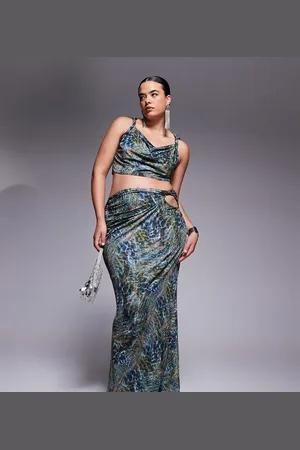 ASOS ASOS DESIGN Curve slinky cut out hip maxi skirt in blue print