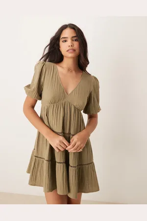 Iisla & Bird Tiered mini summer dress in