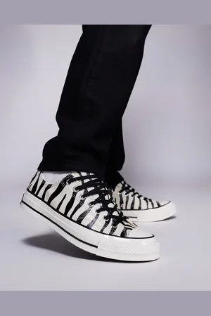 Converse Chuck 70 glow in the dark sneakers in zebra print