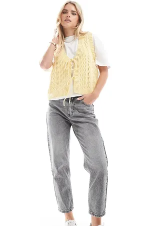 Pull&Bear Petite high rise Mom jean in
