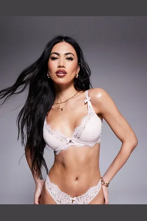 Boux Avenue Clara eyelash lace push-up plunge bra in pearl