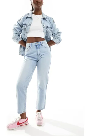 Pull&Bear High rise mom jeans in mid