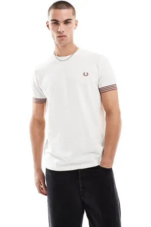 Fred Perry Relaxed T-shirt in light beige with striped sleeve cuff