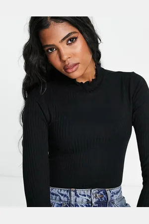 JDY High neck lettuce edge top in