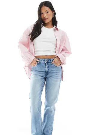 Stradivarius Petite D10 mom slim jeans in medium wash
