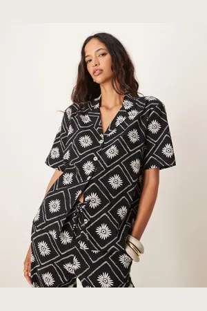 Iisla & Bird Tile print short sleeve beach shirt in black and white - part of a set