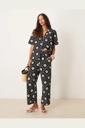 Iisla & Bird Tile print loose fit beach pant in black and white - part of a set