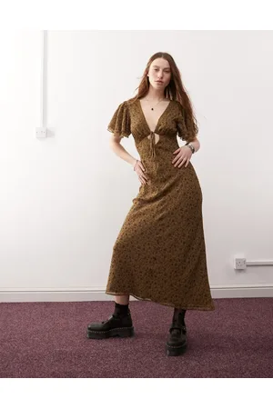 Reclaimed Maxi tea dress with keyhole and lace in floral print
