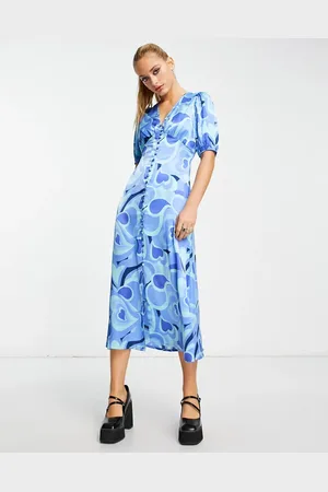 VIOLET ROMANCE Satin button front tie back midi dress in swirl print