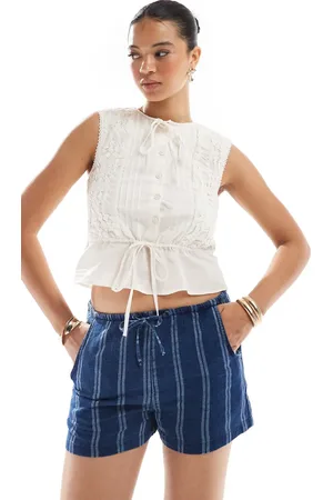 Pull&Bear Striped shorts in blue