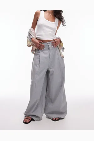 Topshop Wide leg extreme pleated jeans in chalky