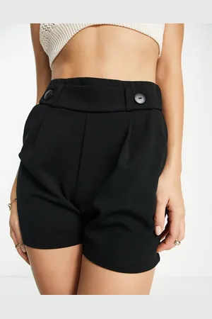 JDY Button detail tailored shorts in