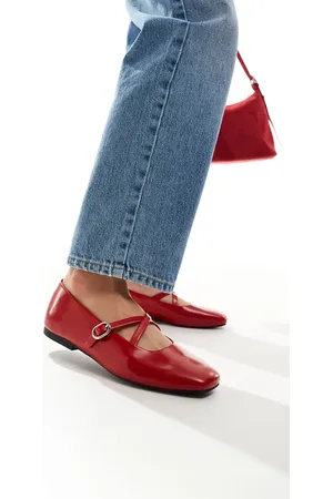 Stradivarius Strap detail ballet flats in