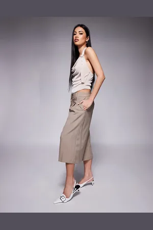 River Island Tailored shorts in beige
