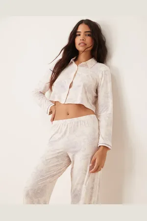 Urban Threads Poly long sleeve revere top and pants pajama set in floral toile de jouy print