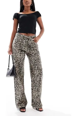 Pull&Bear Baggy jeans with belt in leopard print