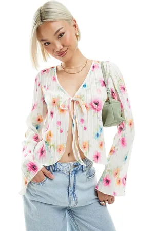 Pieces® Plisse long sleeve tie front top in floral print