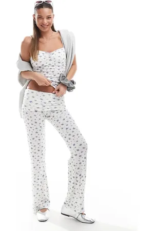 Cotton On Cotton On sleep recovery roll-waist lounge pants in lilac ditsy - part of a set