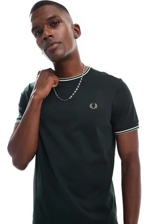 Fred Perry Twin tipped T-shirt in dark