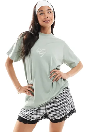 Daisy Street Oversized t-shirt with matcha graphic in matcha