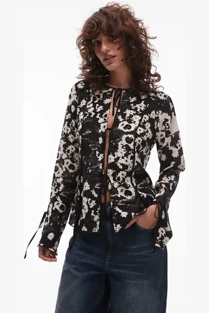 Topshop Binding bed jacket in blurred and white floral