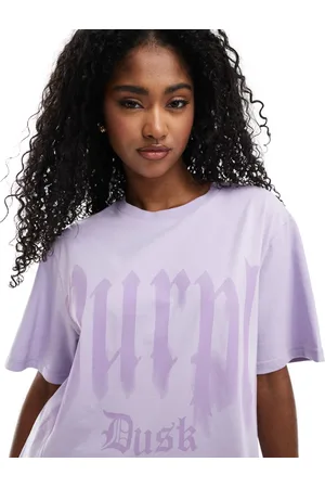 Monki Oversized T-shirt with front print in lilac