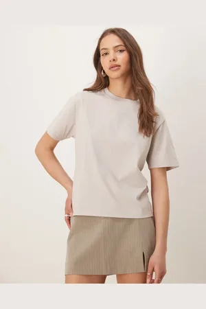 Abercrombie & Fitch Cropped T-shirt in beige